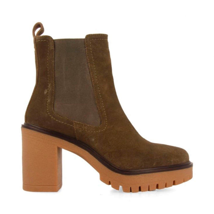 bottine-type-chelsea-kaki-avec-elastique-en-daim-et-semelle-track-avec-talon-effet-crepe-ardning bottine-type-chelsea-kaki-avec-elastique-en-daim-et-semelle-track-avec-talon-effet-crepe-ardning