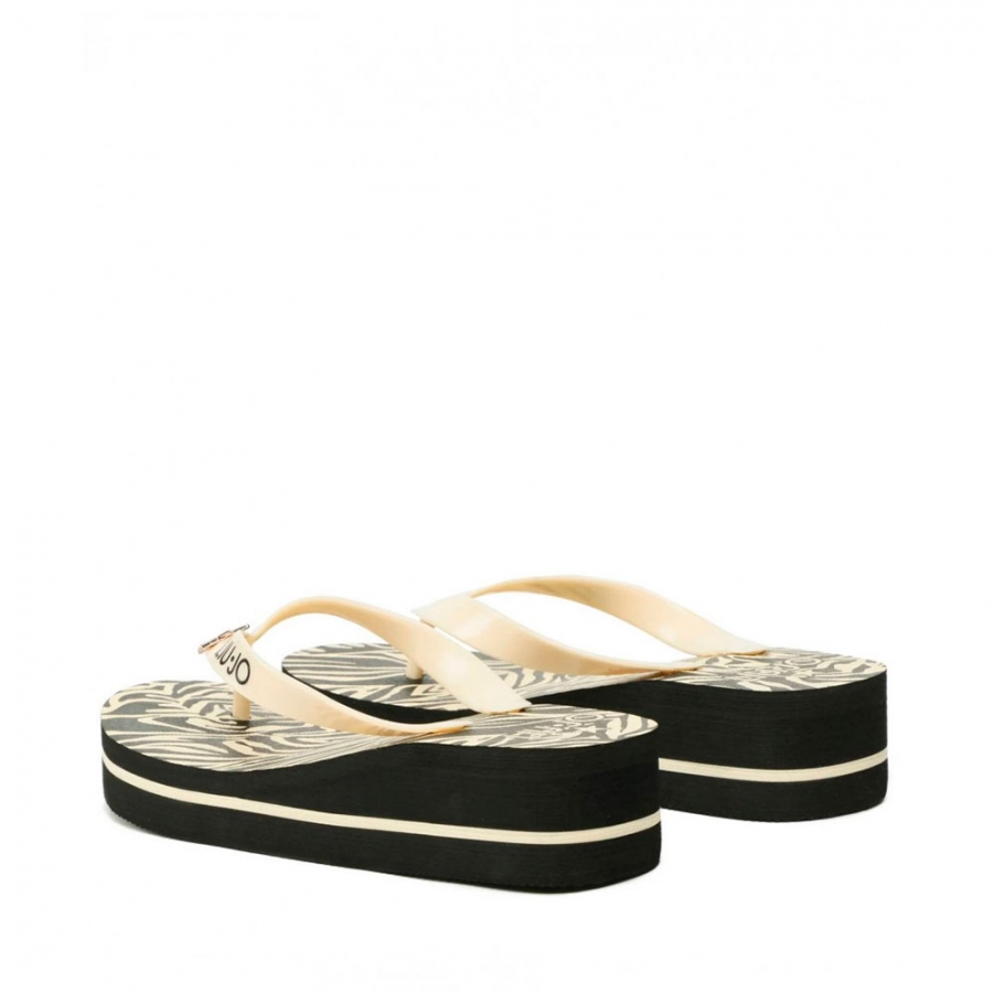 hohe-naturliche-zebra-flip-flops hohe-naturliche-zebra-flip-flops