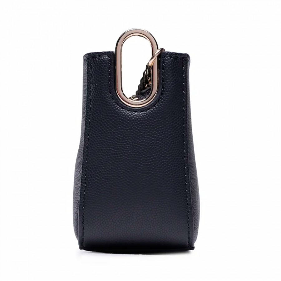 zeitlose-umhangetasche-mit-kette zeitlose-umhangetasche-mit-kette