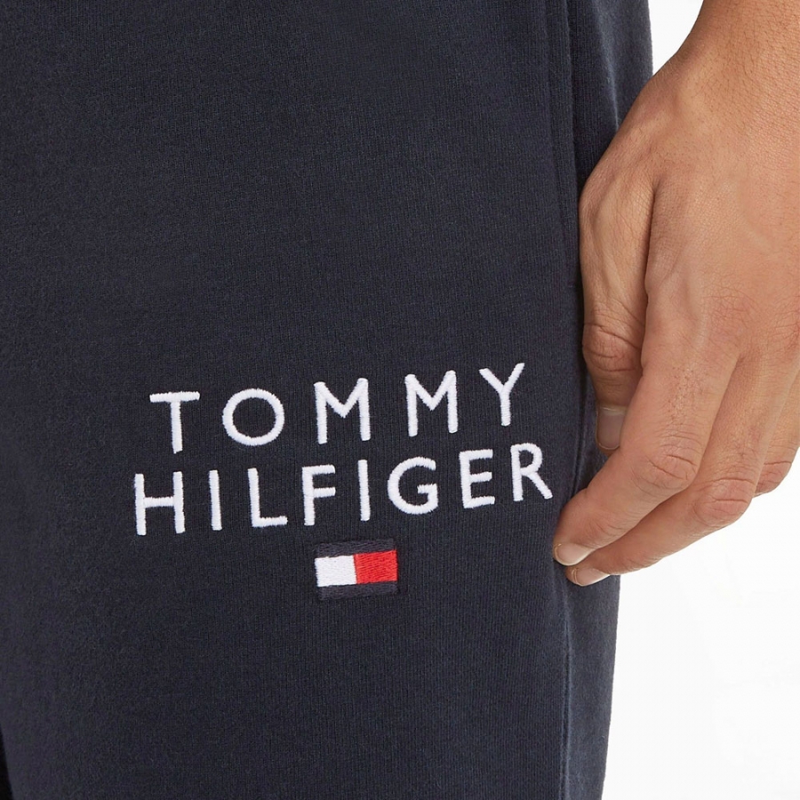 shorts-mit-logo shorts-mit-logo