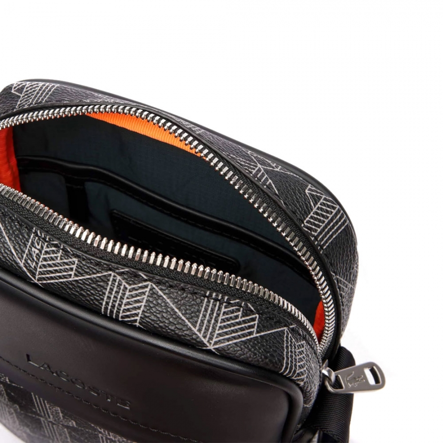 borsa-a-tracolla-verticale-the-blend-con-monogramma-stampato borsa-a-tracolla-verticale-the-blend-con-monogramma-stampato