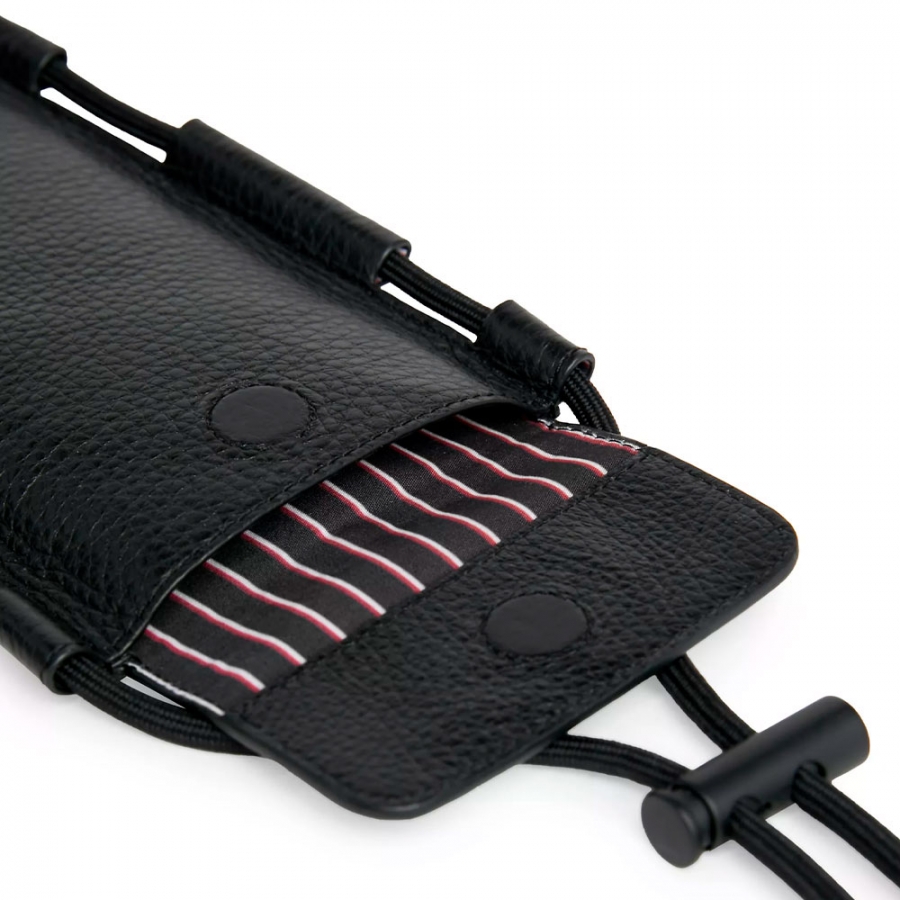 handytasche-aus-leder-mit-logo handytasche-aus-leder-mit-logo