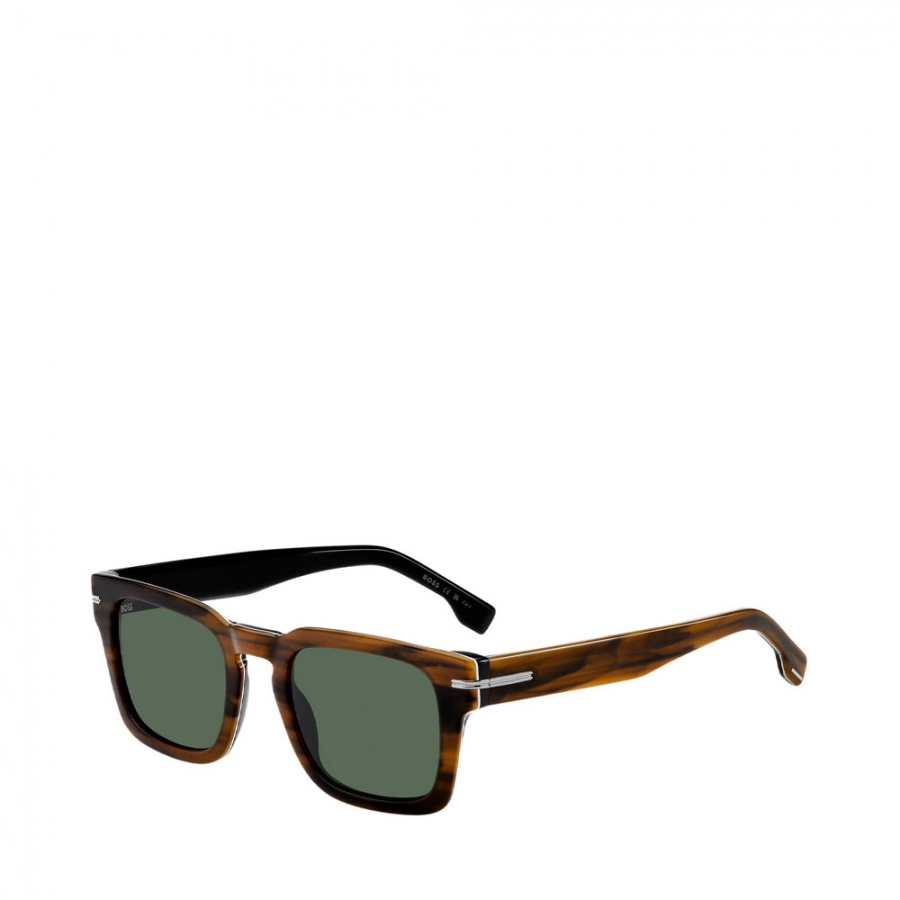 sonnenbrille-mit-silberfarbigen-details sonnenbrille-mit-silberfarbigen-details