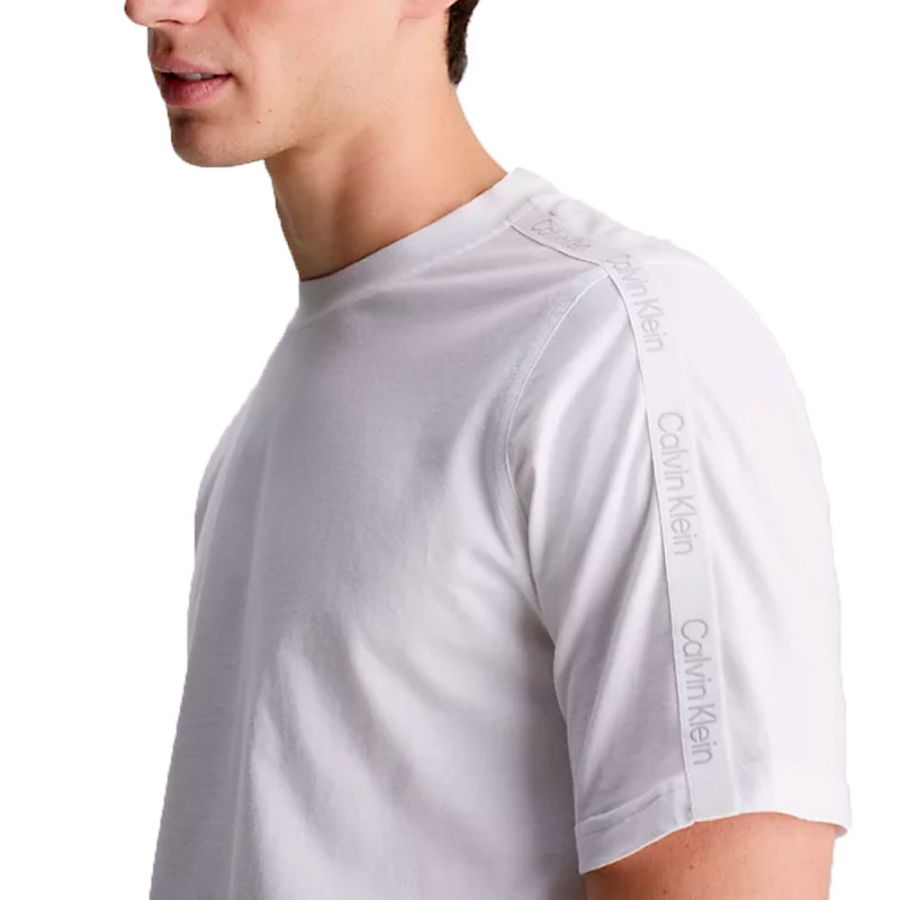 t-shirt-bianco-brillante t-shirt-bianco-brillante