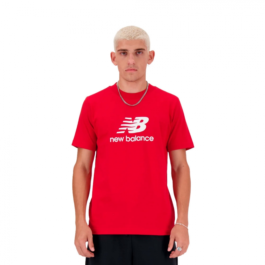 t-shirt-essentials-con-logo-impilato