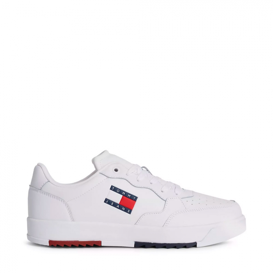 sneakers-essenziali-con-suola-denti-e-logo sneakers-essenziali-con-suola-denti-e-logo