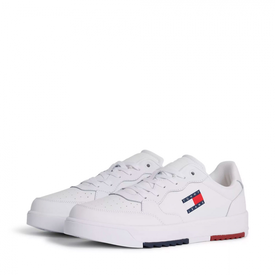 zapatillas-essential-con-suela-dentada-y-logo zapatillas-essential-con-suela-dentada-y-logo