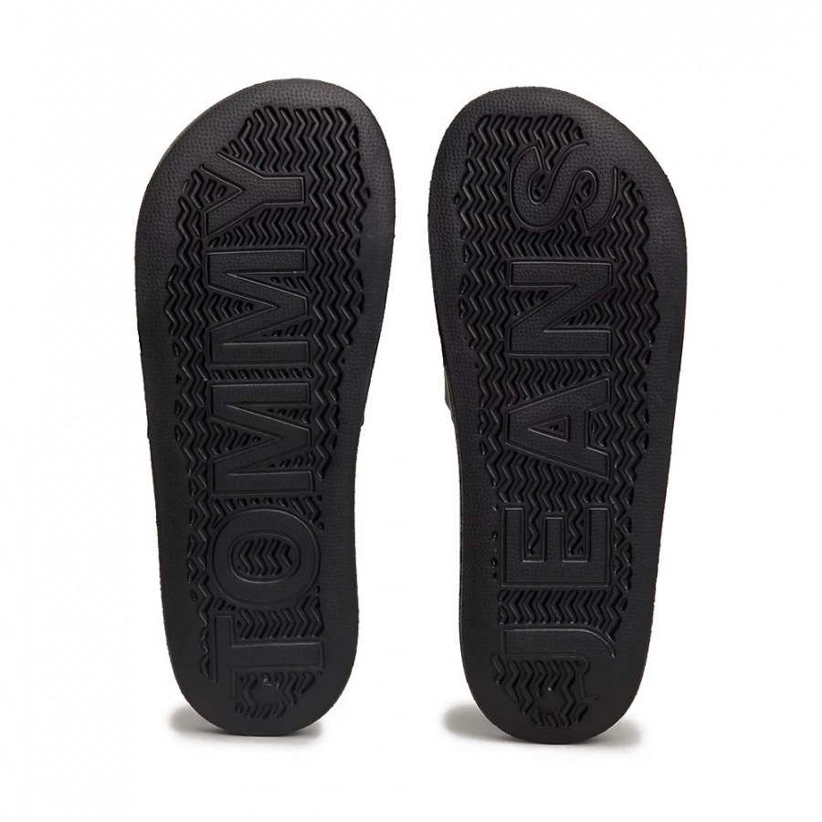 flip-flops-with-embossed-logo