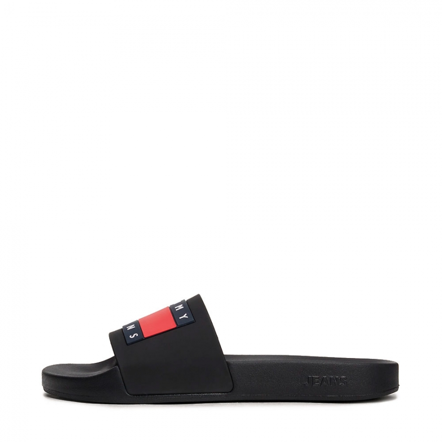 flip-flops-with-embossed-logo