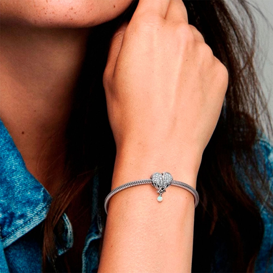 charm-alas-de-angel-y-corazon-brillante-792980c01 charm-alas-de-angel-y-corazon-brillante-792980c01