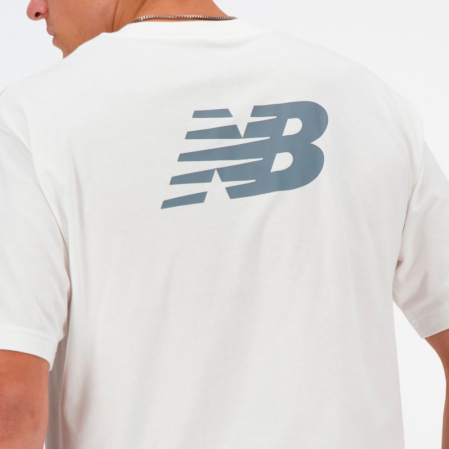 t-shirt-decontracte-avec-logo t-shirt-decontracte-avec-logo