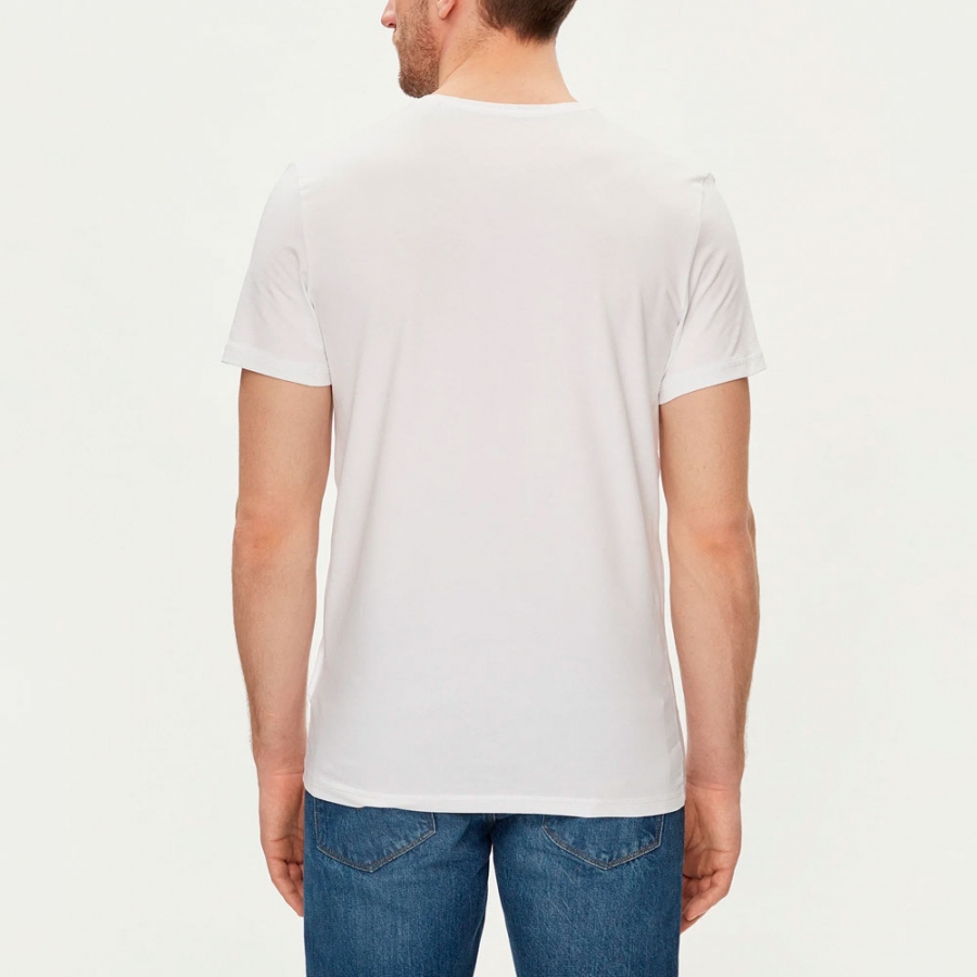 caleb-heros-t-shirt-col-v caleb-heros-t-shirt-col-v