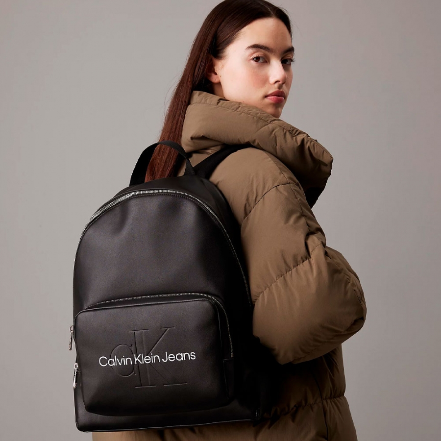 round-backpack round-backpack
