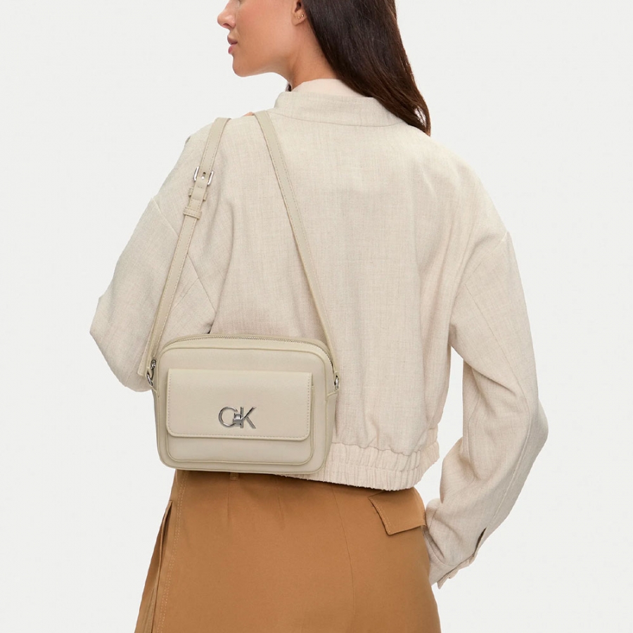 sac-porte-epaule-a-logo sac-porte-epaule-a-logo