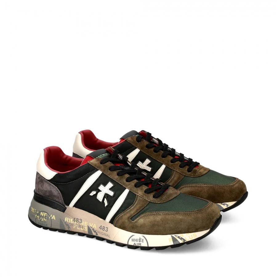 sneaker-lander-6905