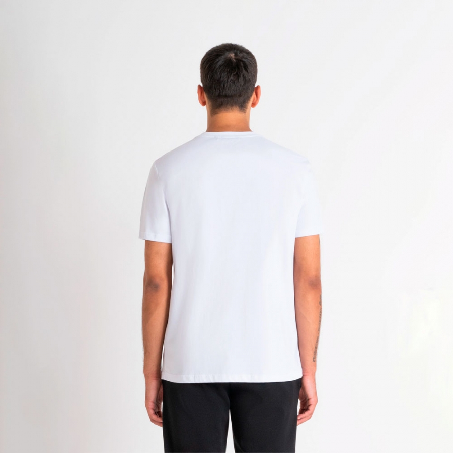 t-shirt-slim-fit-com-logotipo-de-rua t-shirt-slim-fit-com-logotipo-de-rua