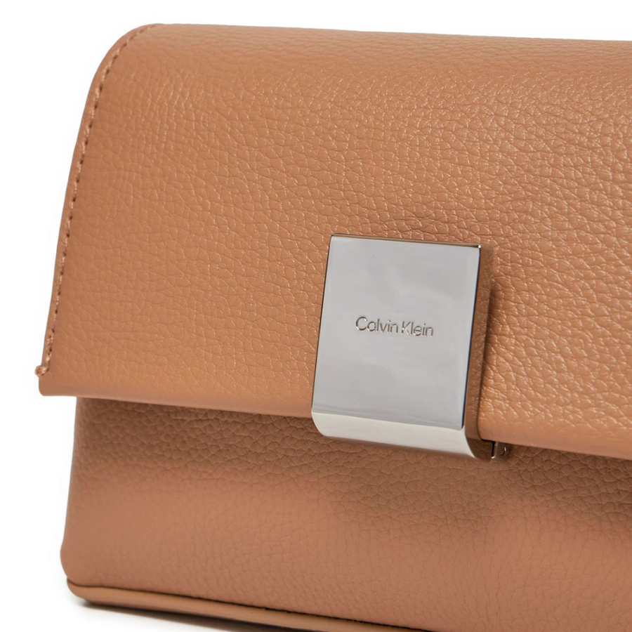 sac-bandouliere-plaque-avec-chaine sac-bandouliere-plaque-avec-chaine