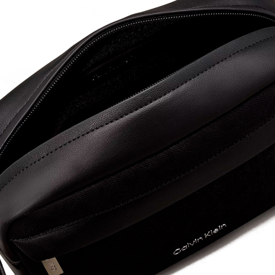 sac-a-aiguilles-de-singe-doit sac-a-aiguilles-de-singe-doit