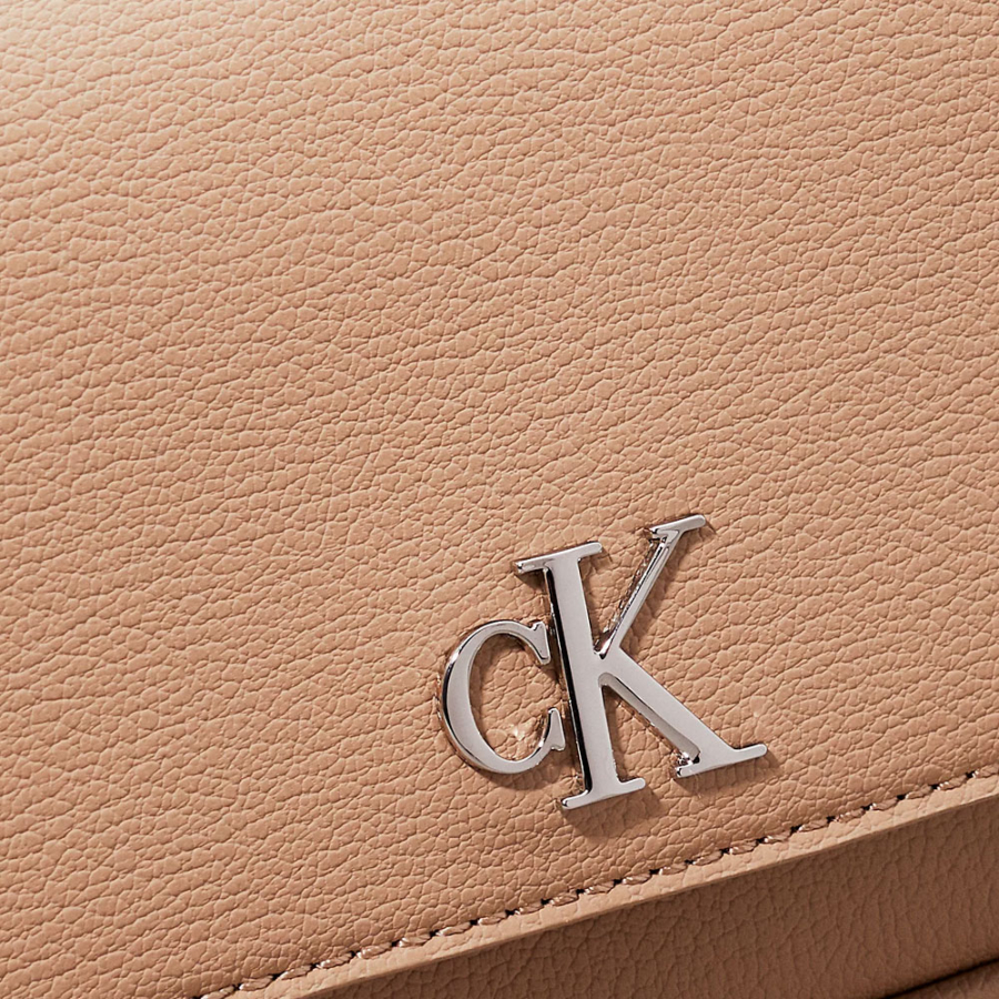 sac-bandouliere-minimal-monogramme sac-bandouliere-minimal-monogramme