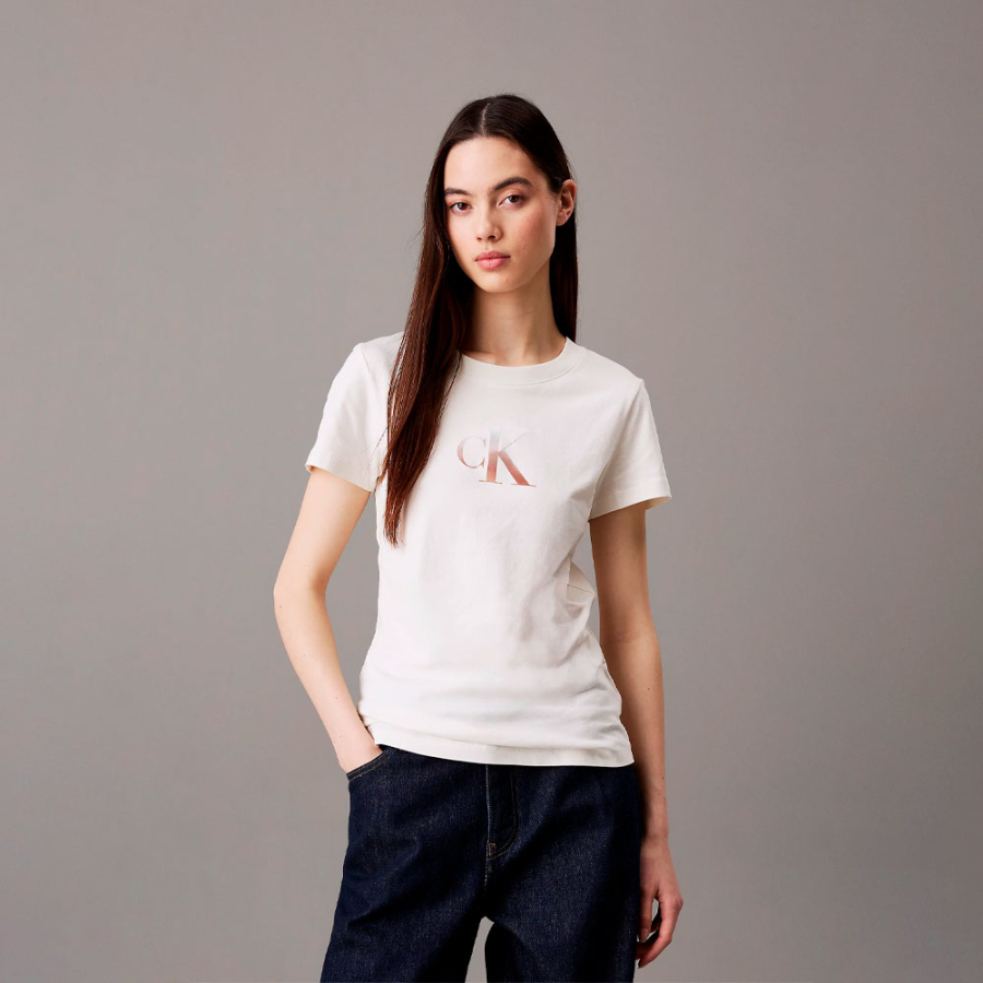 schlankes-t-shirt-mit-monogramm schlankes-t-shirt-mit-monogramm