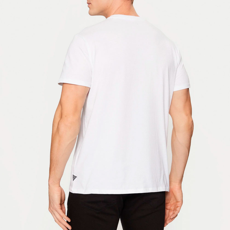 t-shirt-au-design-classique t-shirt-au-design-classique