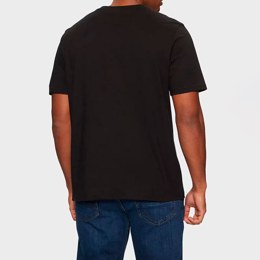t-shirt-mit-rundhalsausschnitt-und-logo t-shirt-mit-rundhalsausschnitt-und-logo