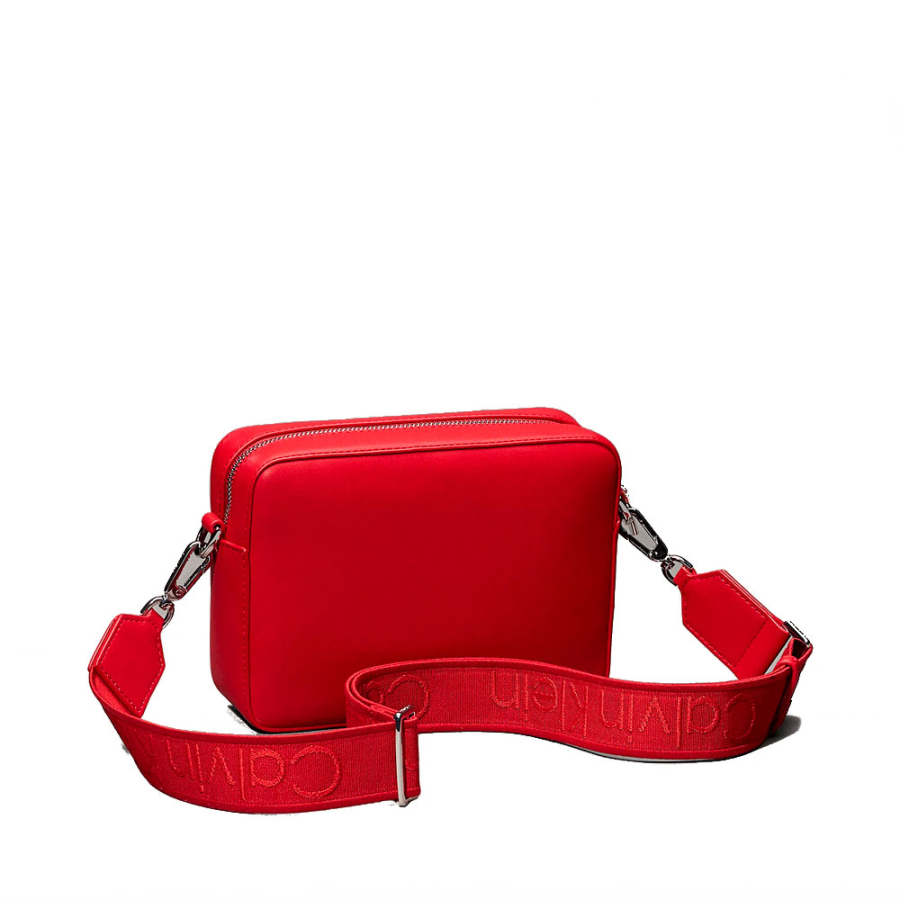 sac-a-bandouliere-pour-appareil-photo-de-petit-tailleur sac-a-bandouliere-pour-appareil-photo-de-petit-tailleur