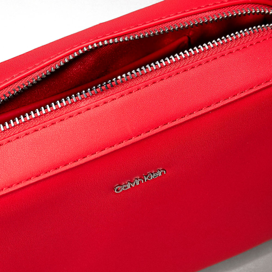 sac-a-bandouliere-pour-appareil-photo-de-petit-tailleur sac-a-bandouliere-pour-appareil-photo-de-petit-tailleur