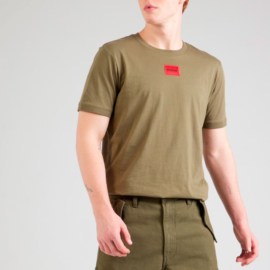 t-shirt-con-etichetta-logo t-shirt-con-etichetta-logo