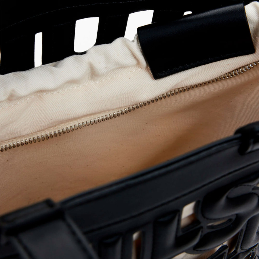petit-sac-avec-lettres-decoupees petit-sac-avec-lettres-decoupees