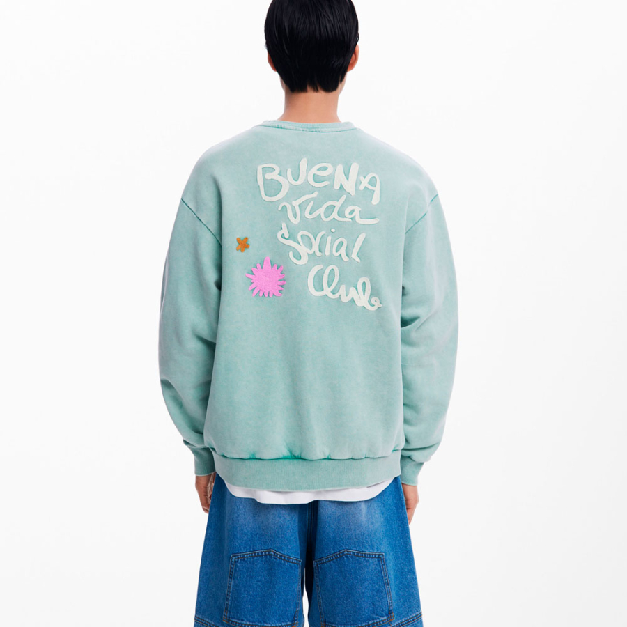 sweatshirt-mit-stickerei-buenavida