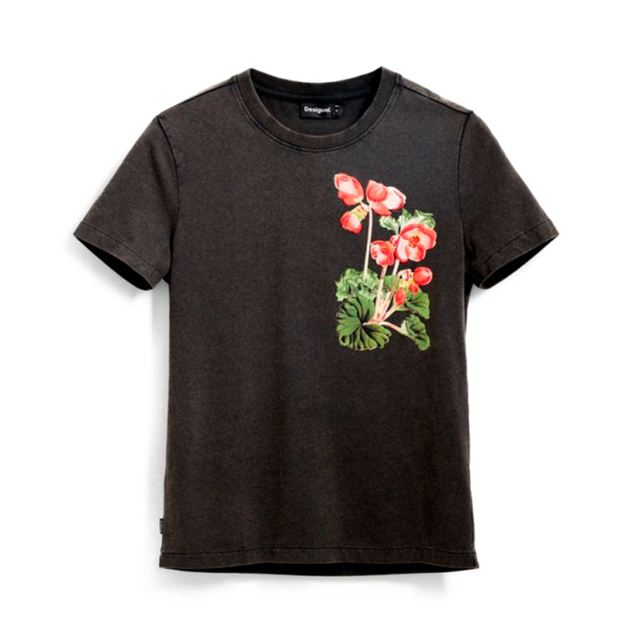 t-shirt-concu-par-m-christian-lacroix t-shirt-concu-par-m-christian-lacroix