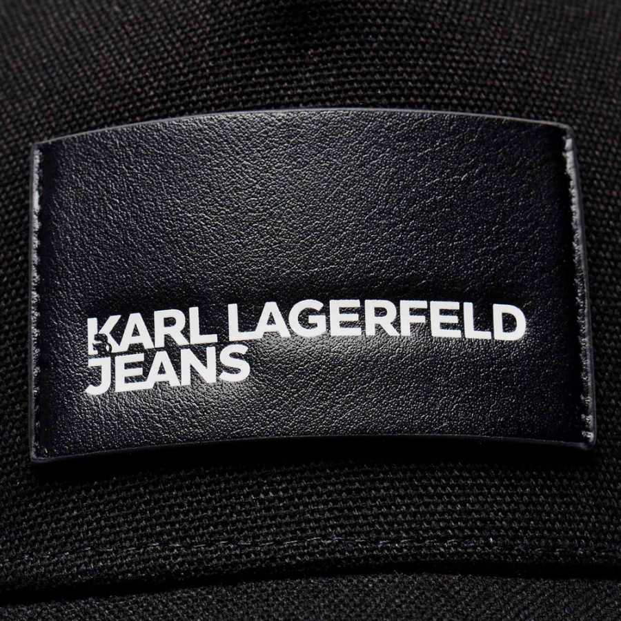 casquette-avec-logo-en-boite casquette-avec-logo-en-boite