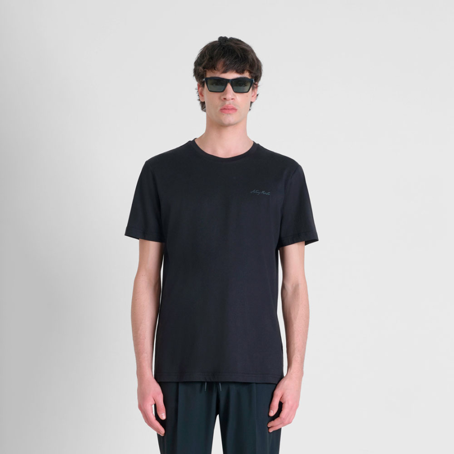 t-shirt-coupe-reguliere-avec-logo-ton-sur-ton t-shirt-coupe-reguliere-avec-logo-ton-sur-ton