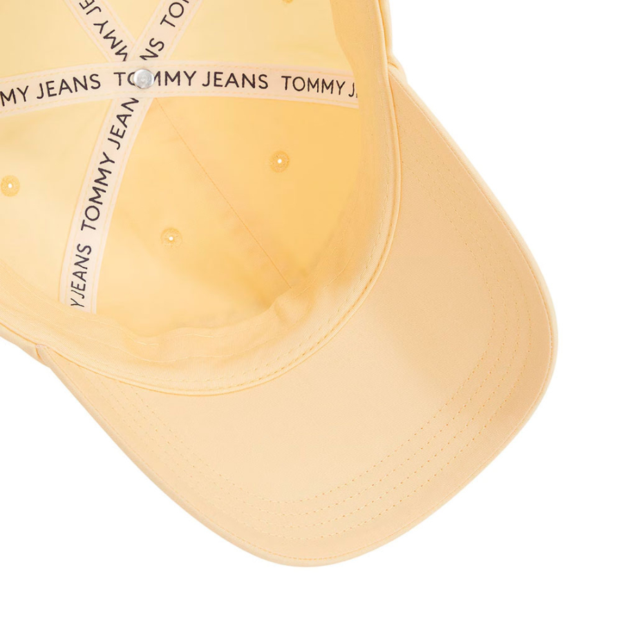 casquette-a-6-panneaux-avec-logo-lineaire casquette-a-6-panneaux-avec-logo-lineaire