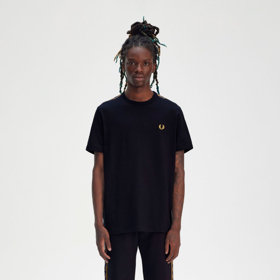 t-shirt-ringer-avec-bande-sportive-contrastee