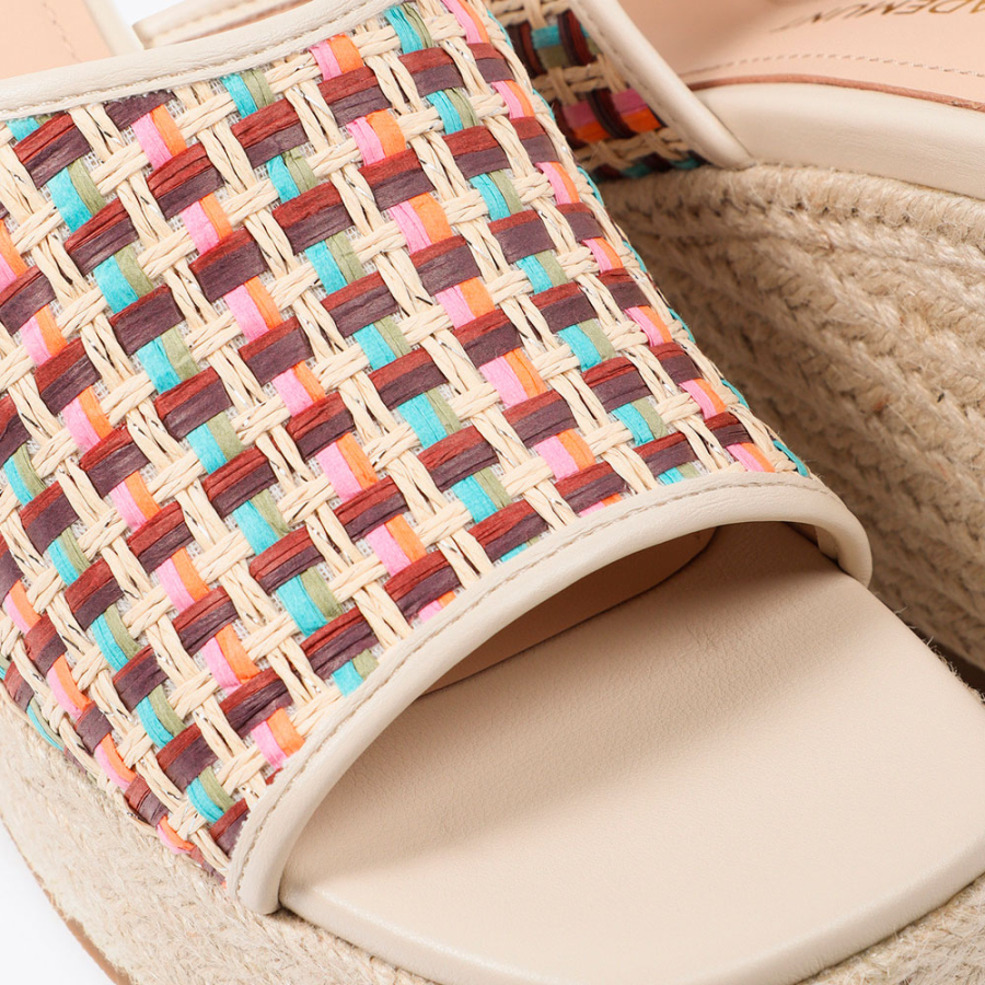 zoccolo-multicolore-con-plateau zoccolo-multicolore-con-plateau