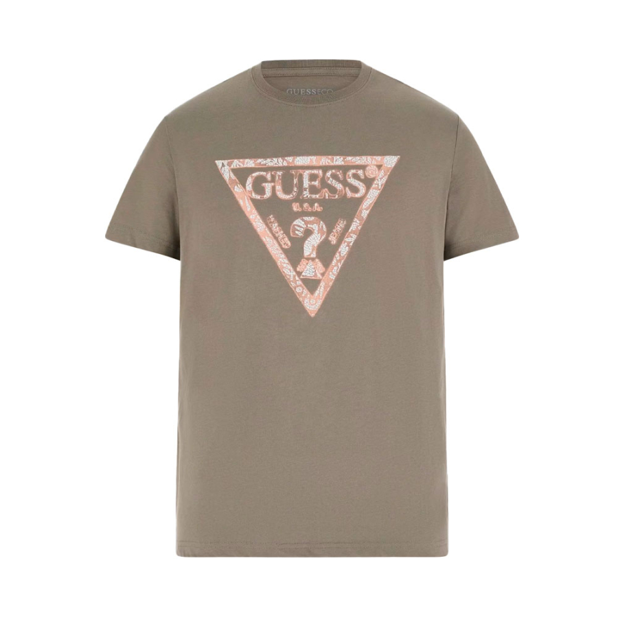 camiseta-com-logo-triangular camiseta-com-logo-triangular