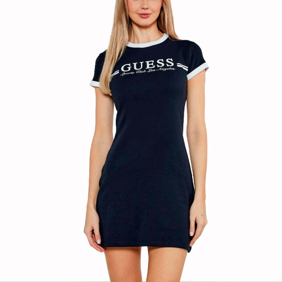 figurbetontes-minikleid-aus-rippstrick