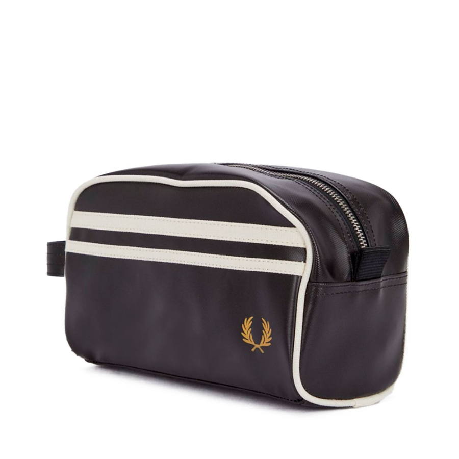 laurel-wreath-toiletry-bag laurel-wreath-toiletry-bag
