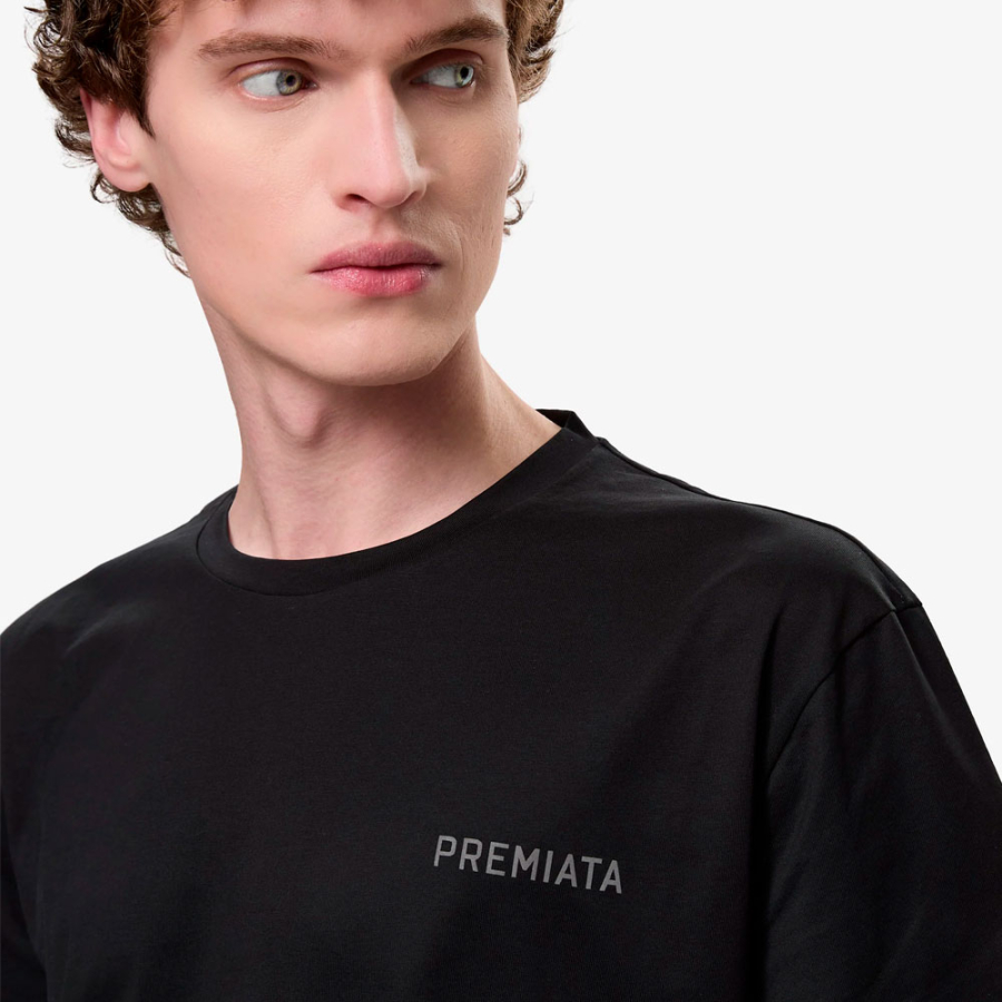 t-shirt-with-side-slits-and-contrasting-details t-shirt-with-side-slits-and-contrasting-details