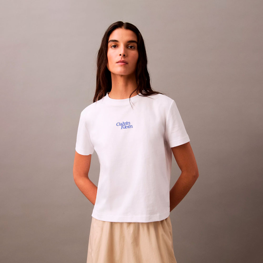 camiseta-com-logo-de-veludo camiseta-com-logo-de-veludo