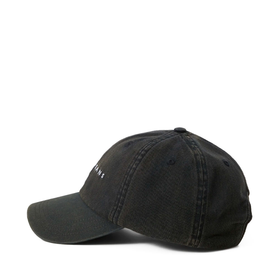 baseball-cap-with-embroidered-logo baseball-cap-with-embroidered-logo