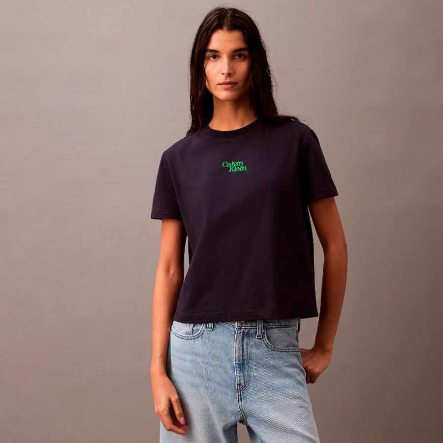 camiseta-con-logo-aterciopelado camiseta-con-logo-aterciopelado