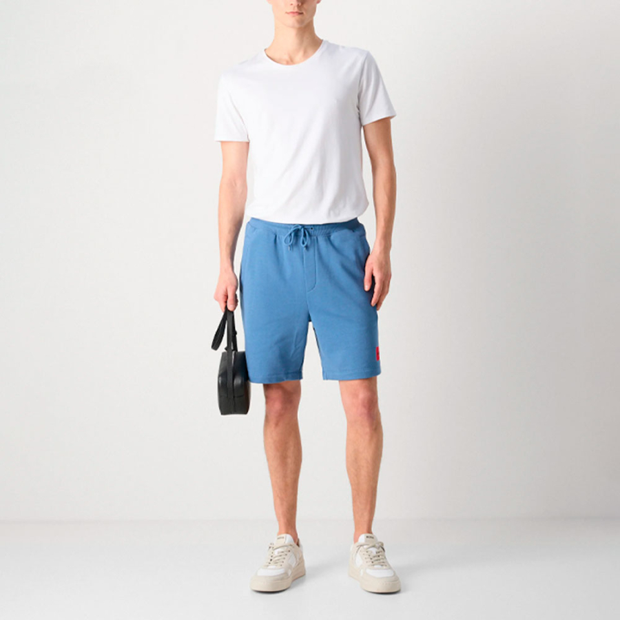 shorts-etiqueta-con-logo-roja shorts-etiqueta-con-logo-roja