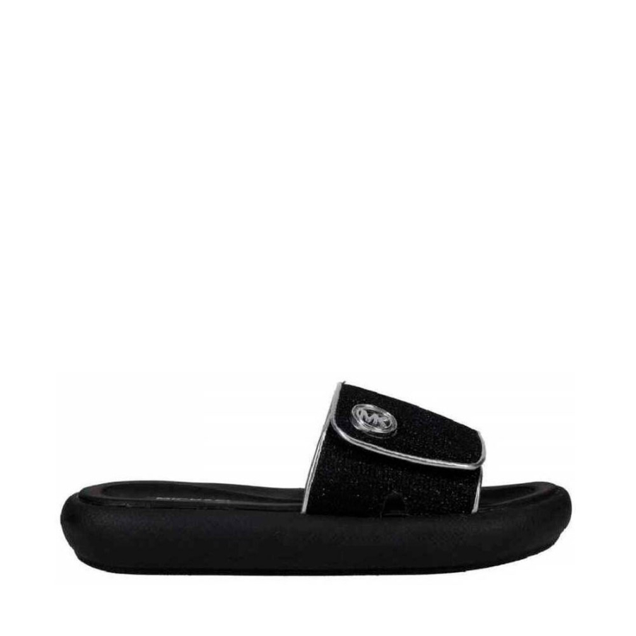 raelynn-darby-flip-flops raelynn-darby-flip-flops
