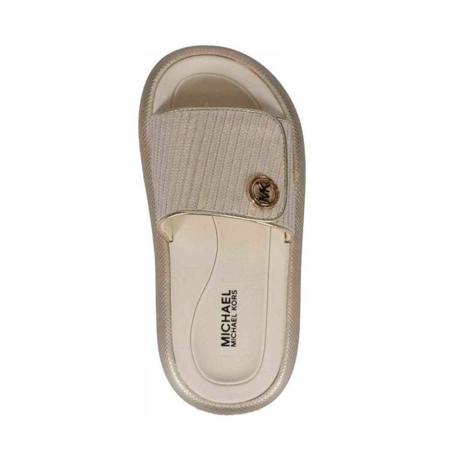 raelynn-darby-flip-flops raelynn-darby-flip-flops