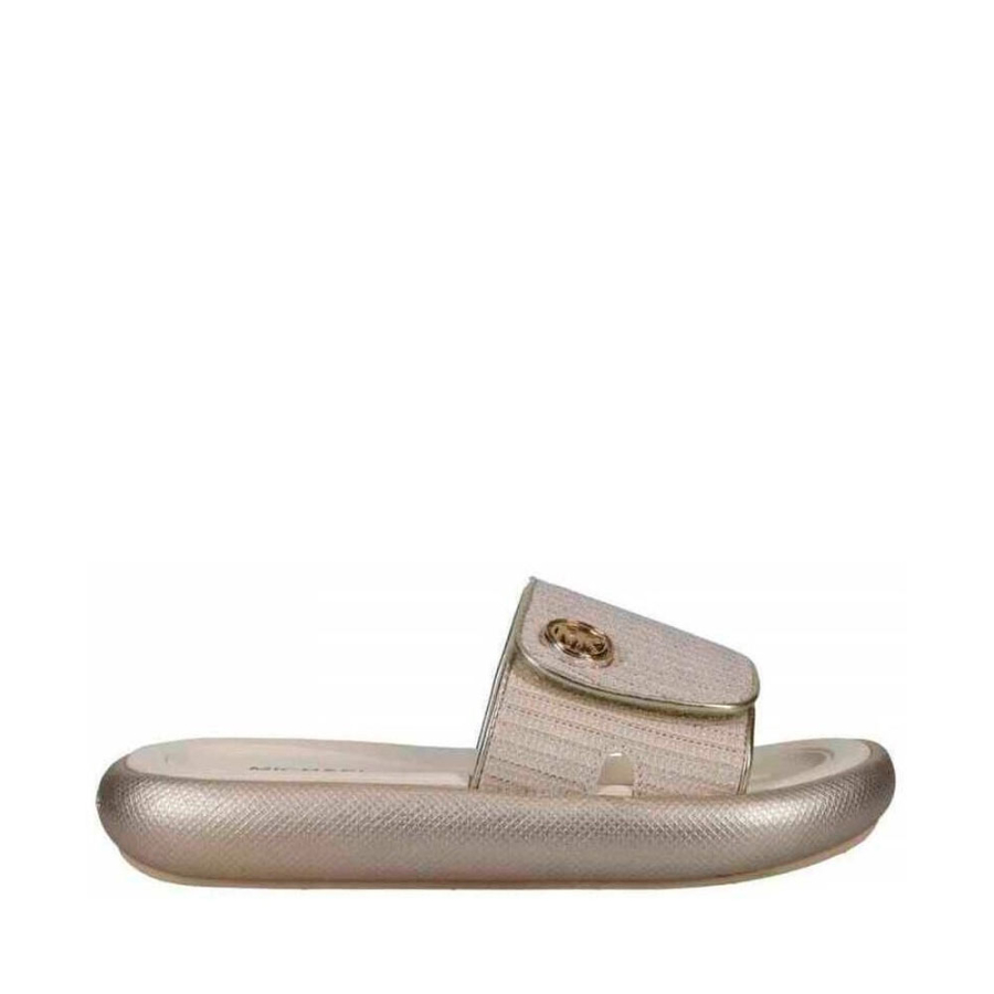 tongs-raelynn-darby tongs-raelynn-darby