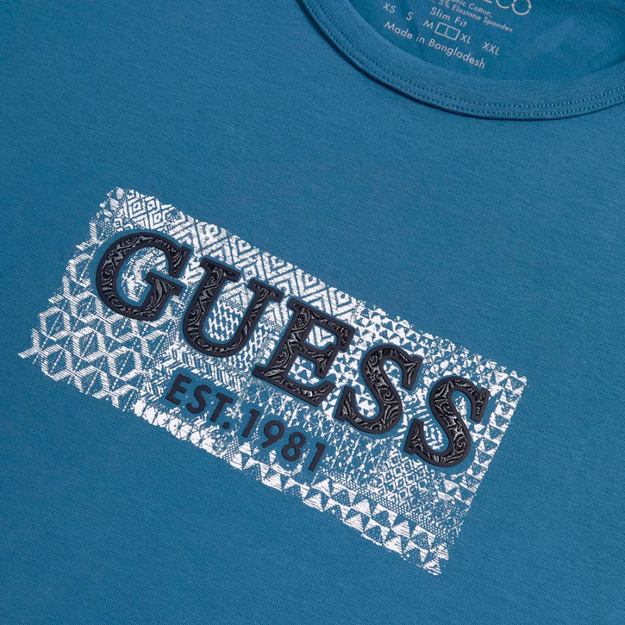 t-shirt-with-front-logo t-shirt-with-front-logo