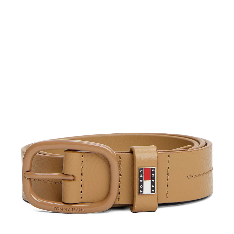 leather-belt-with-distinctive-badge leather-belt-with-distinctive-badge